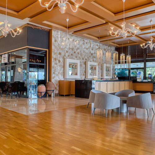 BLUE BAR & LOBBY BAR