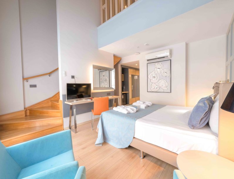 Numa Bay Exclusive - Duplex Swim-up Room-9