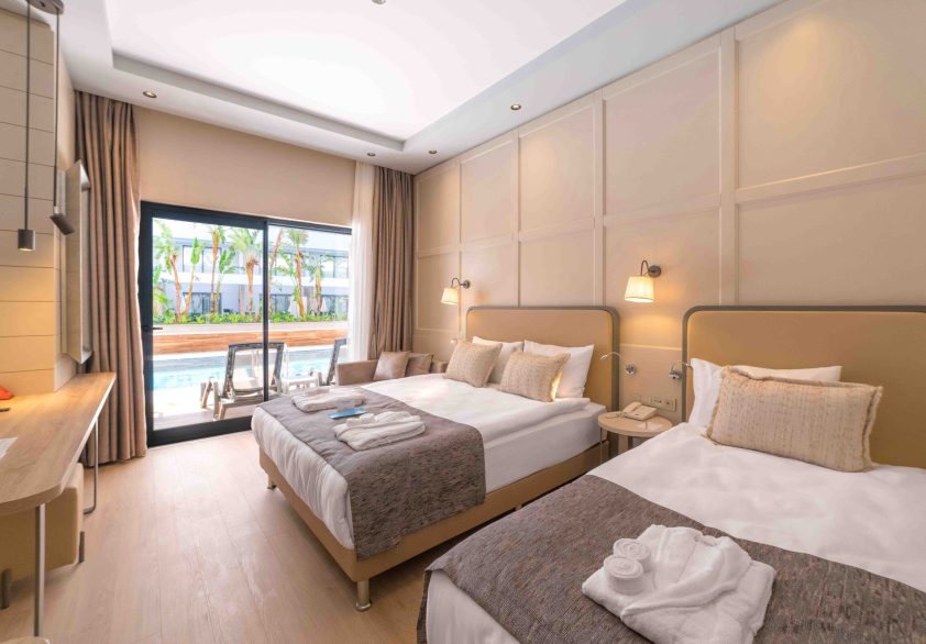 Numa Bay Exclusive - Superior Swim Up room-10